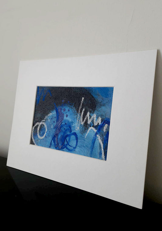 Intensité de cette peinture abstraite originale, un petit format (24x30 cm) qui concentre une puissance visuelle remarquable.