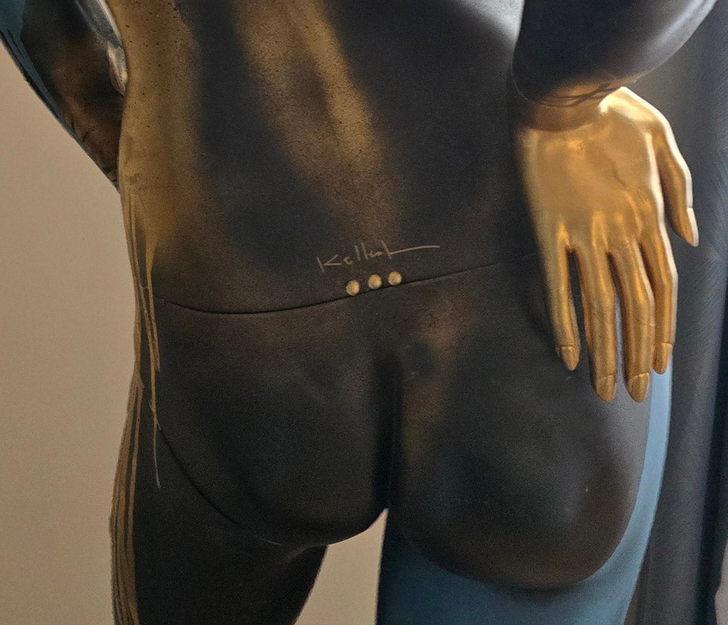 Love Not War – Mannequin peint bleu et or 1m82, art engagé Ukraine | Kellestom