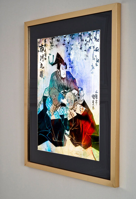 série de dix oeuvres explore la fusion de la tradition japonaise avec des éléments contemporains pour créer une esthétique innovante. Avec cadre doré 40x50cm