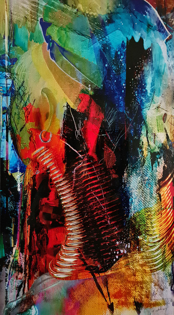 La Femme Girafe par Kellestom, création digitale qui fusionne des éléments ethniques avec une esthétique résolument contemporaine. Portrait abstrait coloré aux textures métalliques et couleurs vibrantes