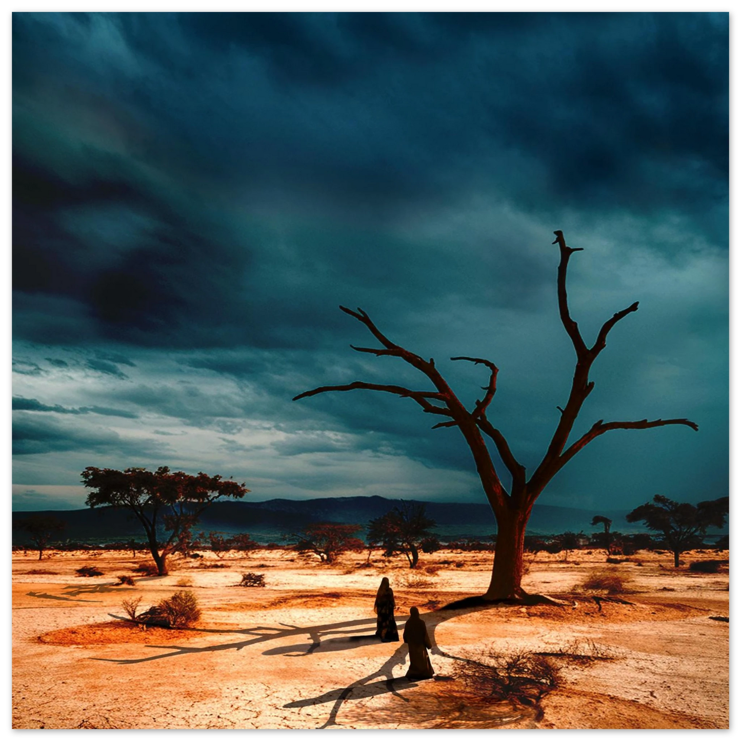 Une atmosphère dramatique et mystérieuse, évoquant la dualité entre le désert et la violence d'un ciel noir illuminé.