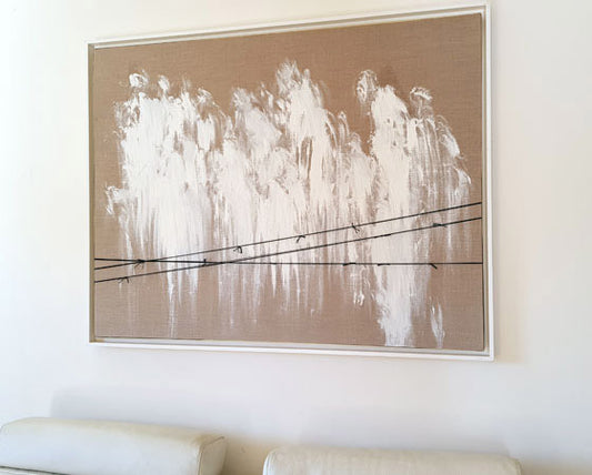 Les Âmes Errantes, peinture abstraite contemporaine sur toile brute inspirée d'un voyage à Beyrouth, silhouettes blanches et lignes graphiques par Kellestom